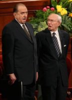 Gordon B Hinckley and Thomas S Monson sing togehter.